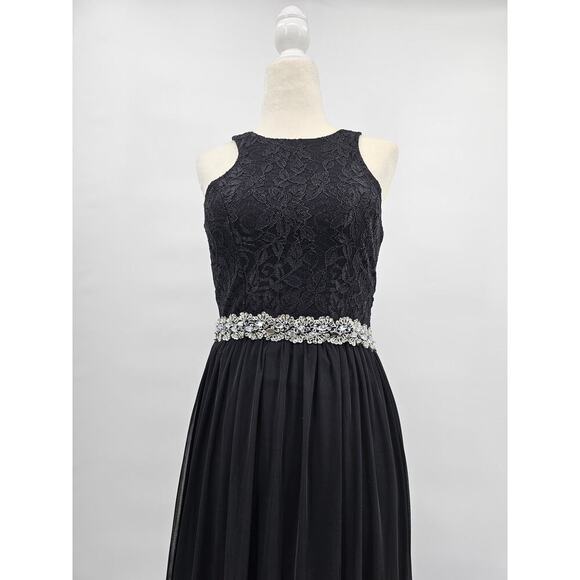 Xtraordinary Junior's 1 Black Lace Top Beaded Waist Formal Maxi Dress - Picture 3 of 11
